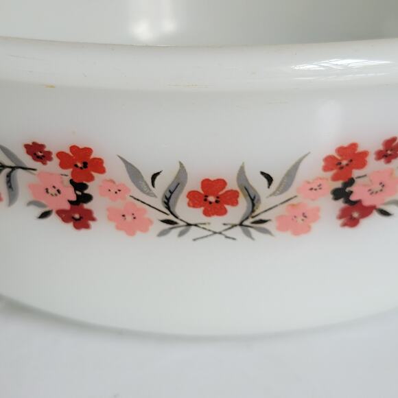 Vintage Fire King Baking Dish 2Qt  Primrose Pattern Mid Century Baking USA - Picture 2 of 8